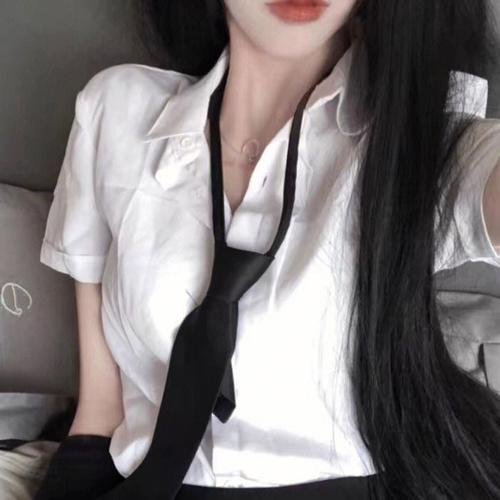汪洋中的一条船